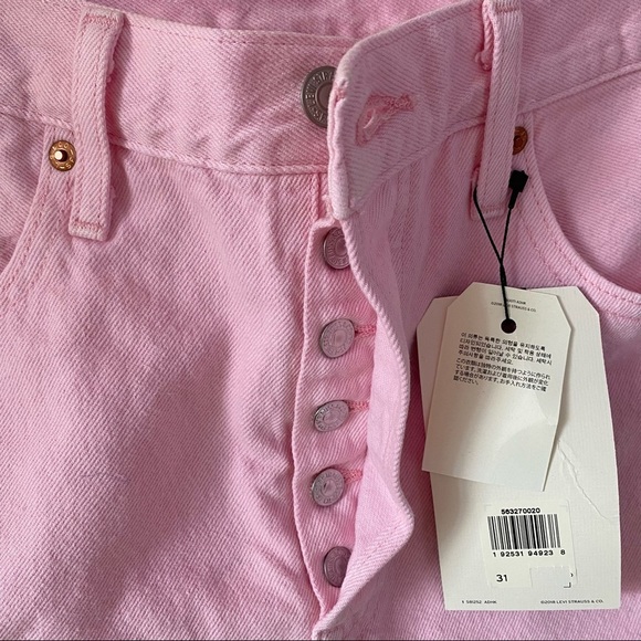 Levi’s 501 premium high rise shorts in pink - Picture 3 of 6